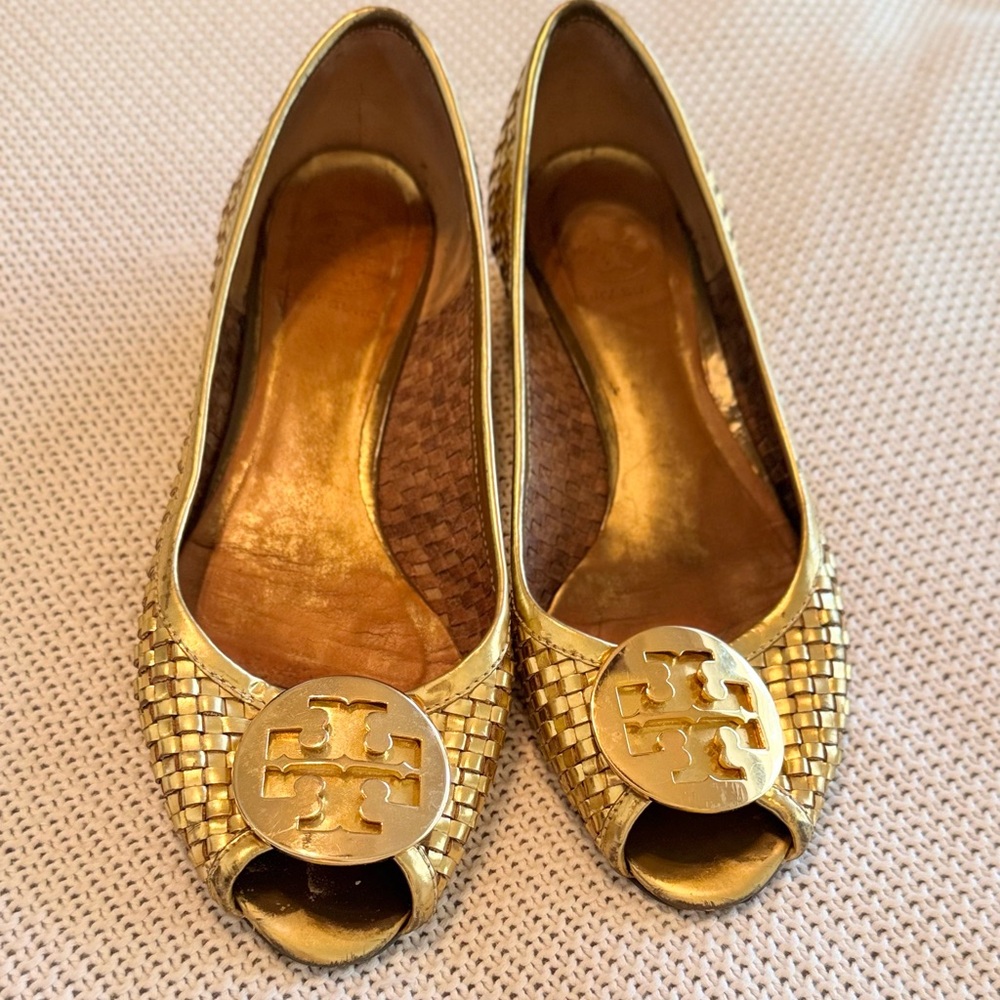 TORY BURCH 💥RARE💥 Gold Woven Peep-Toe Wedge Heels Women’s Shoes